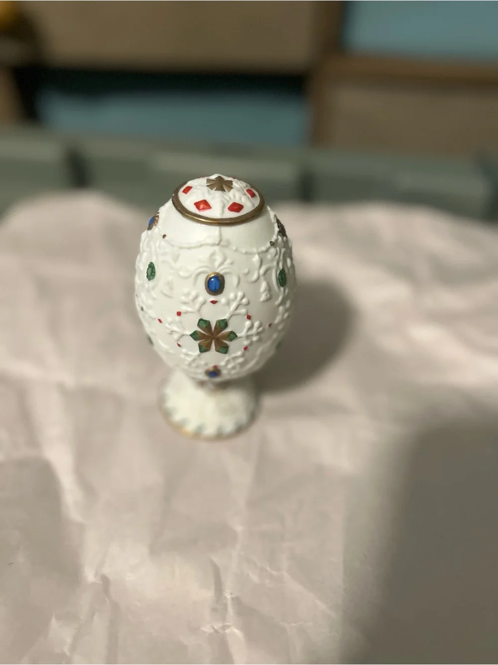 Lenox White Egg Accent with Red Floral Medallions and Gold Trim